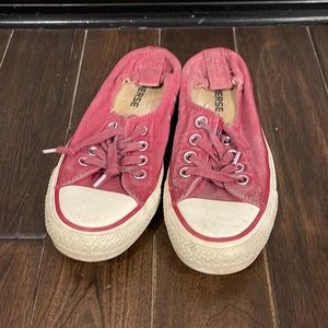 Women’s red converse